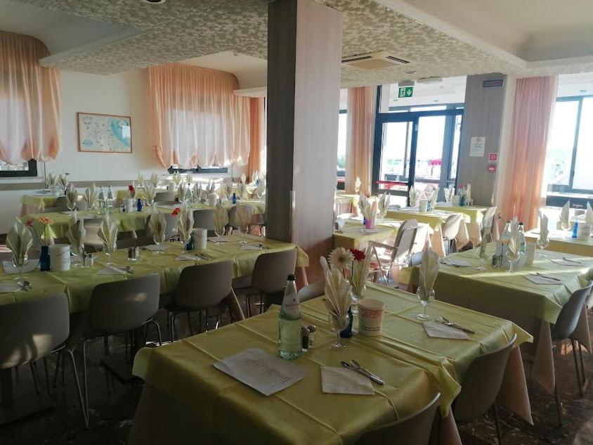 Hotel Silvana Беллария-Иджеа-Марина Экстерьер фото